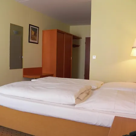 Deutscher Kaiser Отель Любек