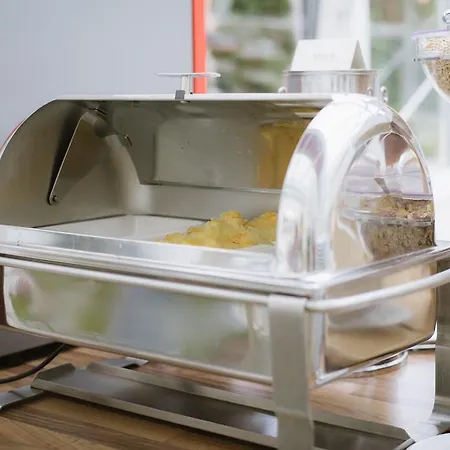 Отель Deutscher Kaiser 3*