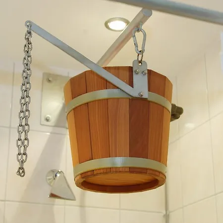 Отель Deutscher Kaiser 3*